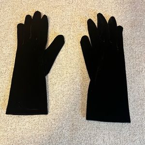 Velvet Talbots black gloves